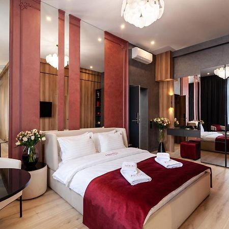 Aristo Jacuzzi Hotel إلفيف المظهر الخارجي الصورة
