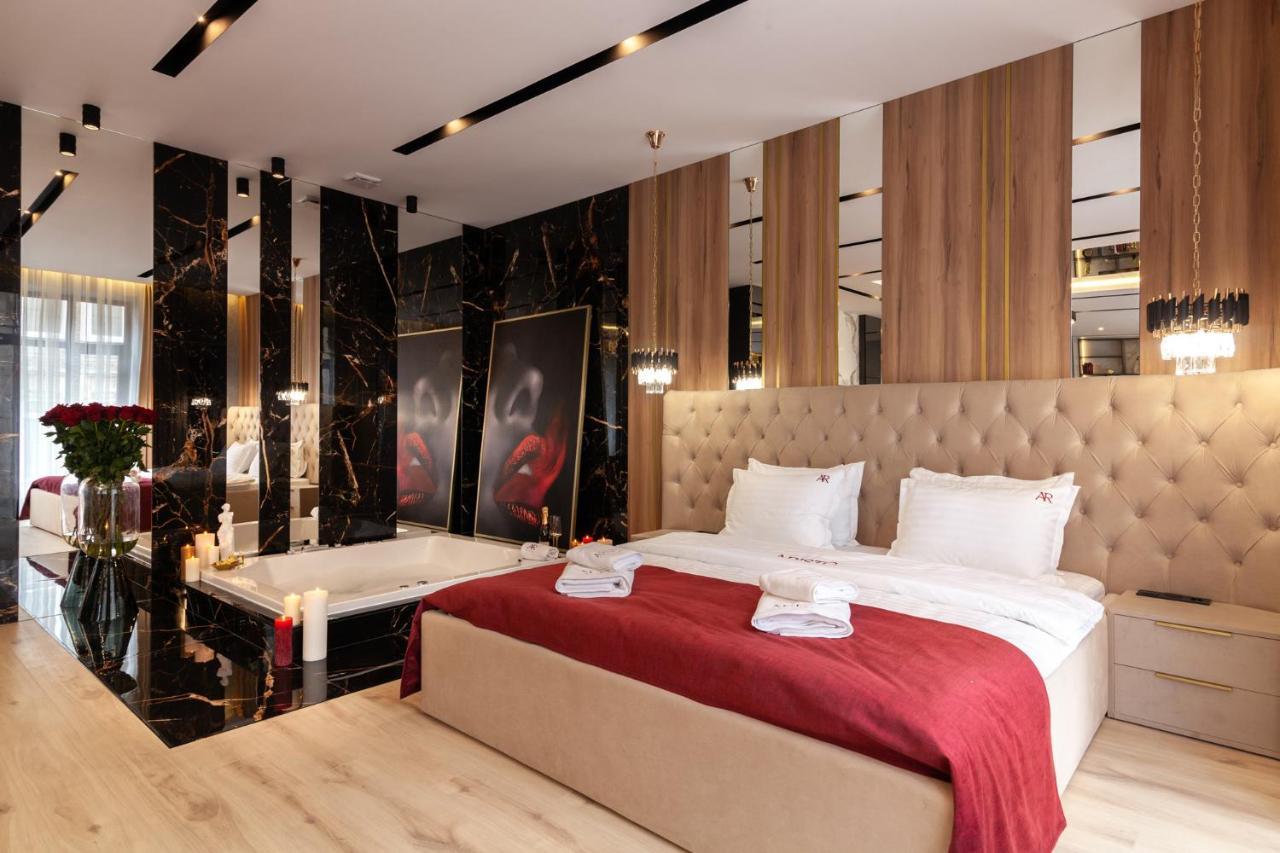 Aristo Jacuzzi Hotel إلفيف المظهر الخارجي الصورة