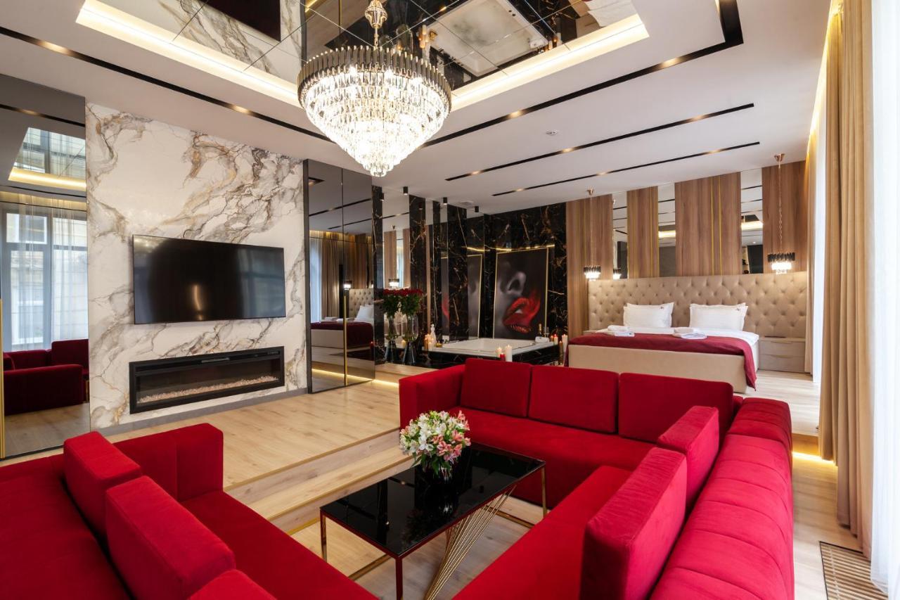 Aristo Jacuzzi Hotel إلفيف المظهر الخارجي الصورة