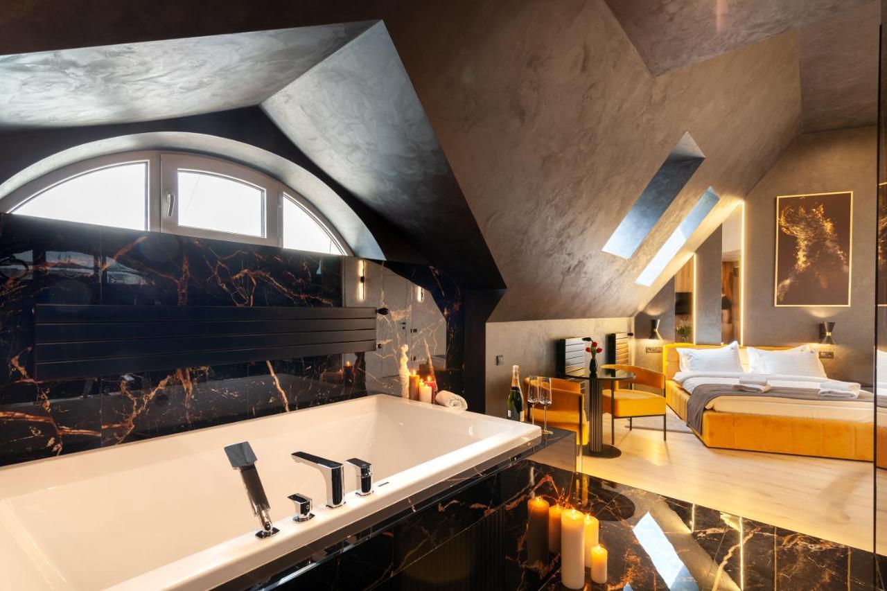 Aristo Jacuzzi Hotel إلفيف المظهر الخارجي الصورة