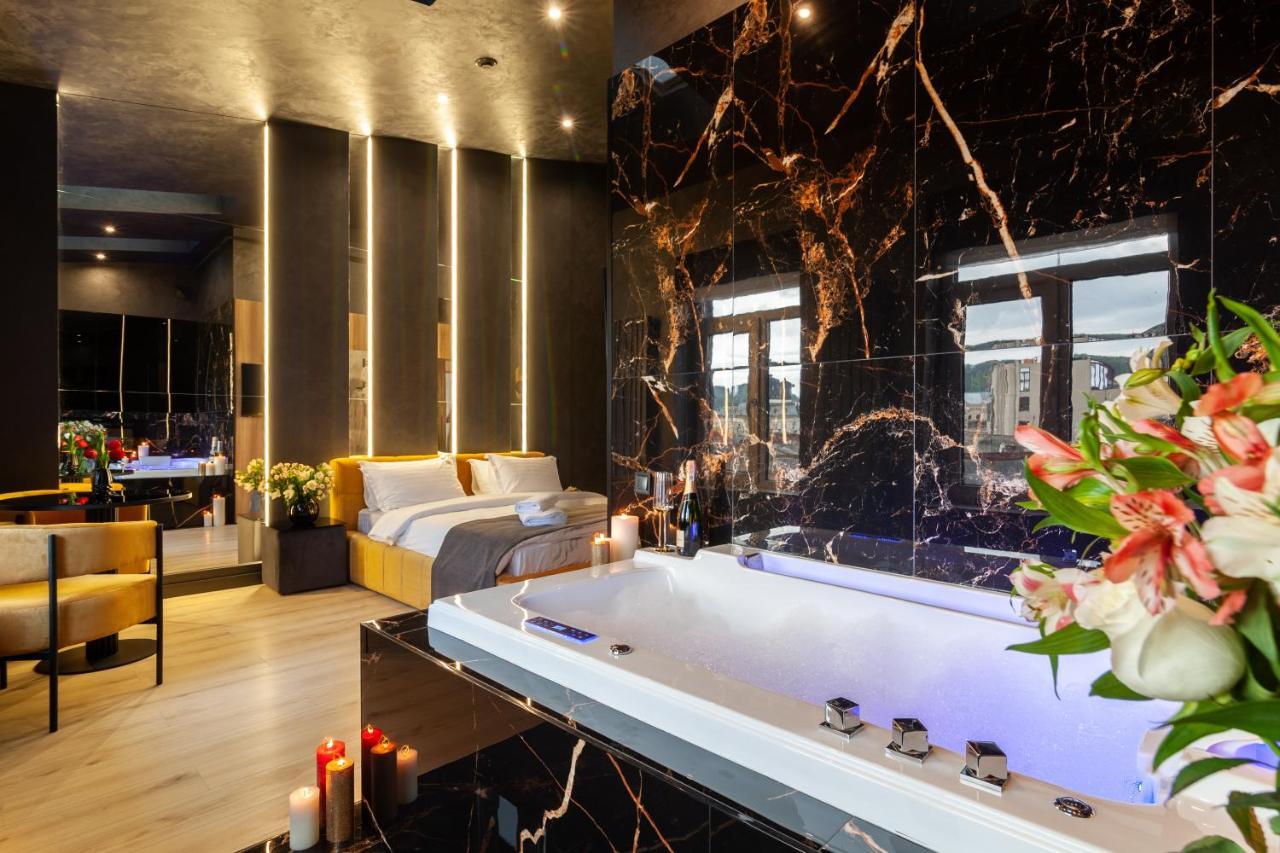 Aristo Jacuzzi Hotel إلفيف المظهر الخارجي الصورة