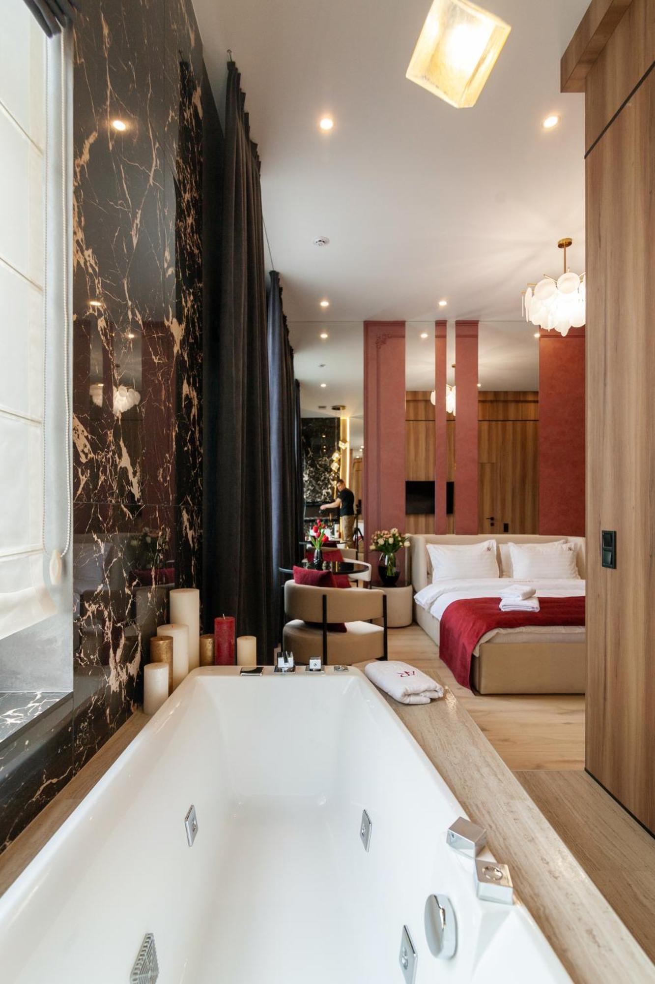 Aristo Jacuzzi Hotel إلفيف المظهر الخارجي الصورة