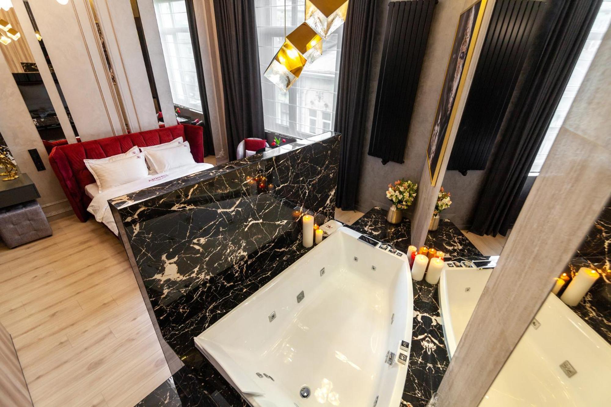 Aristo Jacuzzi Hotel إلفيف المظهر الخارجي الصورة