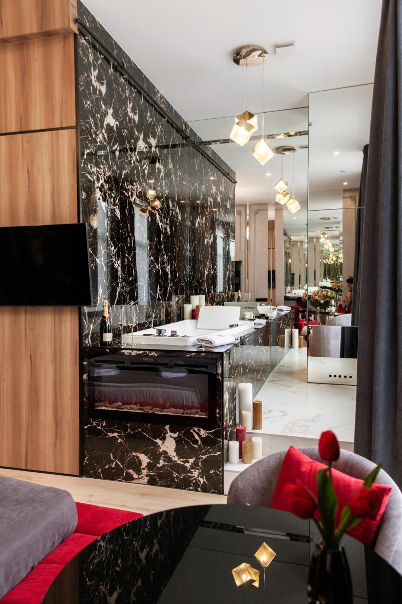 Aristo Jacuzzi Hotel إلفيف المظهر الخارجي الصورة